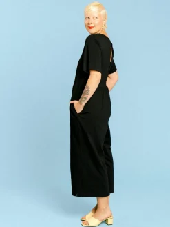 Aarre Elmi Haalari, Musta