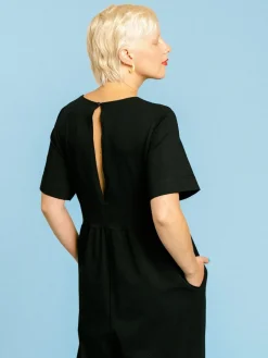 Aarre Elmi Haalari, Musta