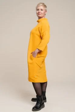 Amorosa Mekko, Mustard