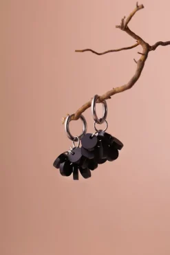 Butoni Flow Rengaskorvakorut, Hopea