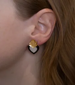 Butoni Hearts Nappikorvakorut, Musta