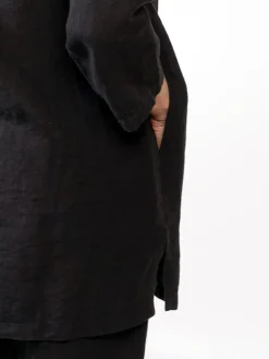 Cuosi Amanda Pellavatunika, Musta