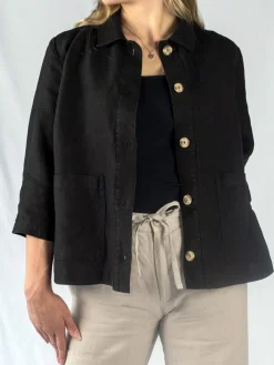 Cuosi Elsa Pellavajakku, Musta