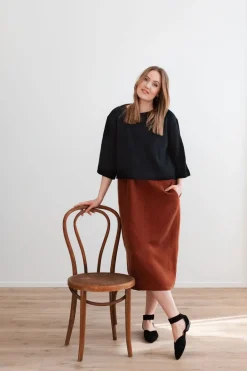 Feelk Lammlla Neule, Musta