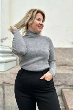 Hujaus Fiini Housut, Musta