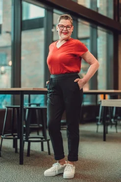 Hujaus Skarppi Housut, Musta