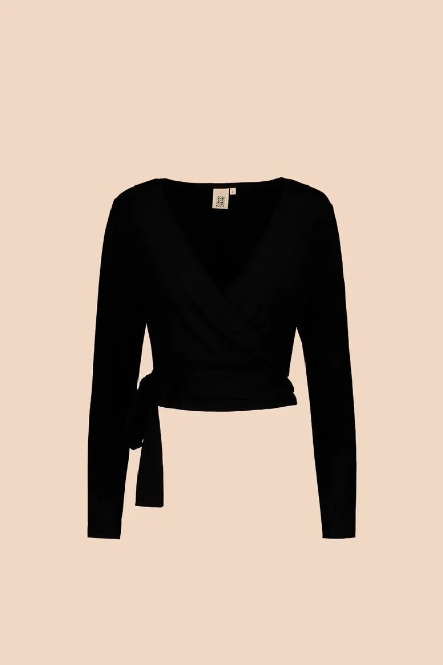 Kaiko Kietaisupaita, Musta