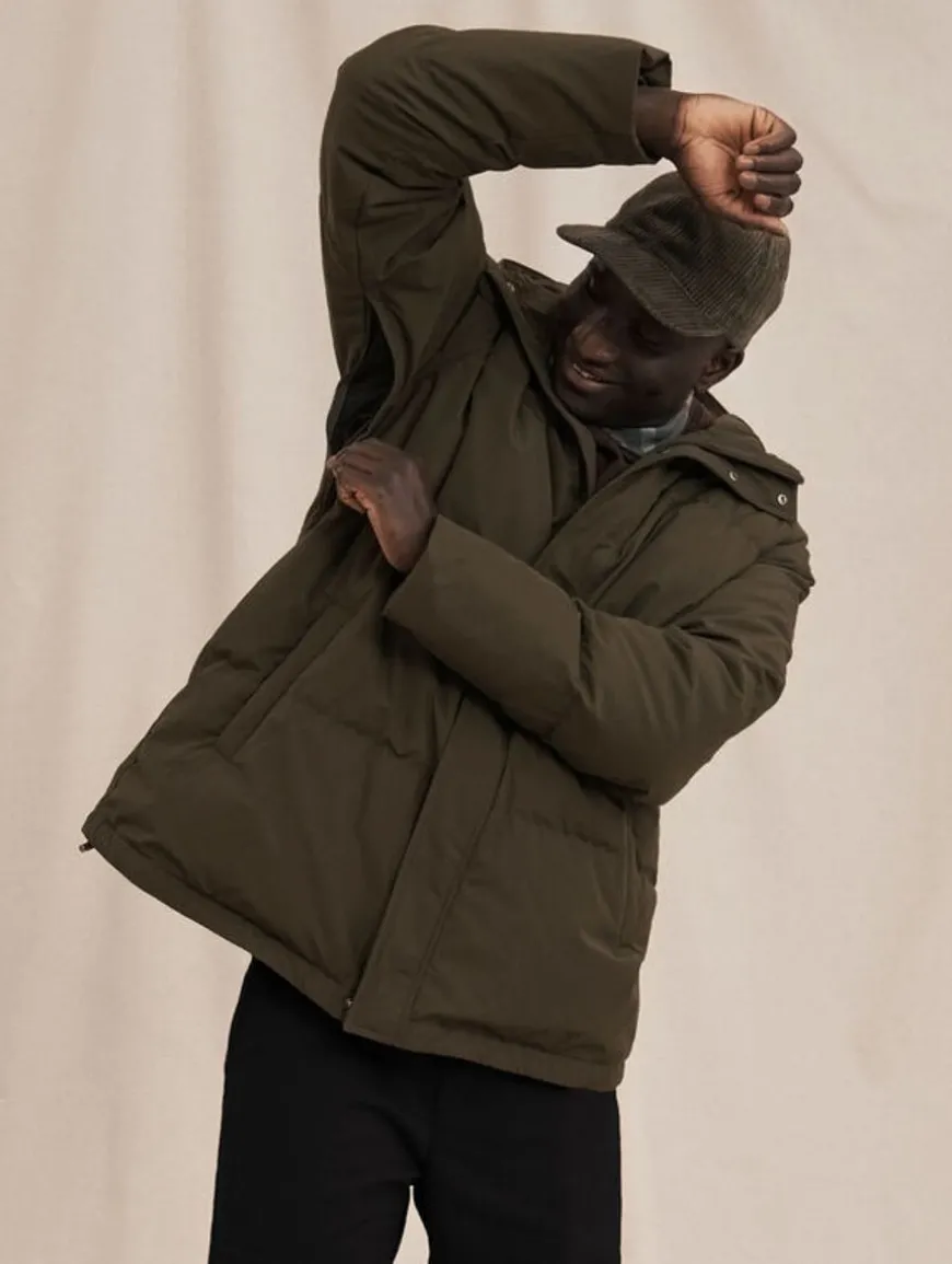 Kuhmo Untuvatakki, Oliivinvihrea