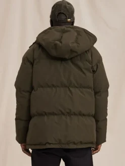 Kuhmo Untuvatakki, Oliivinvihrea