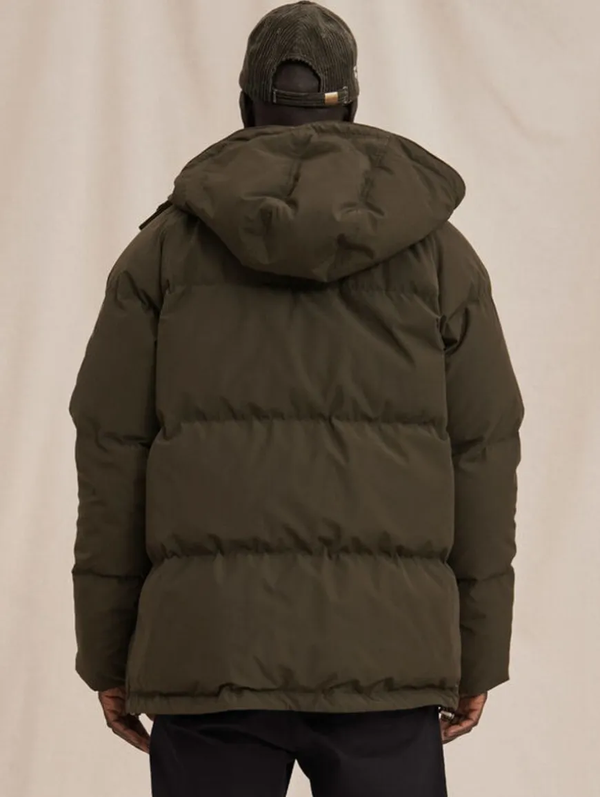 Kuhmo Untuvatakki, Oliivinvihrea