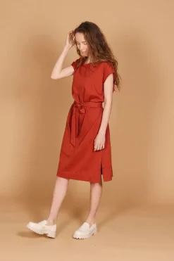 Louna Mekko, Ruosteenpunainen