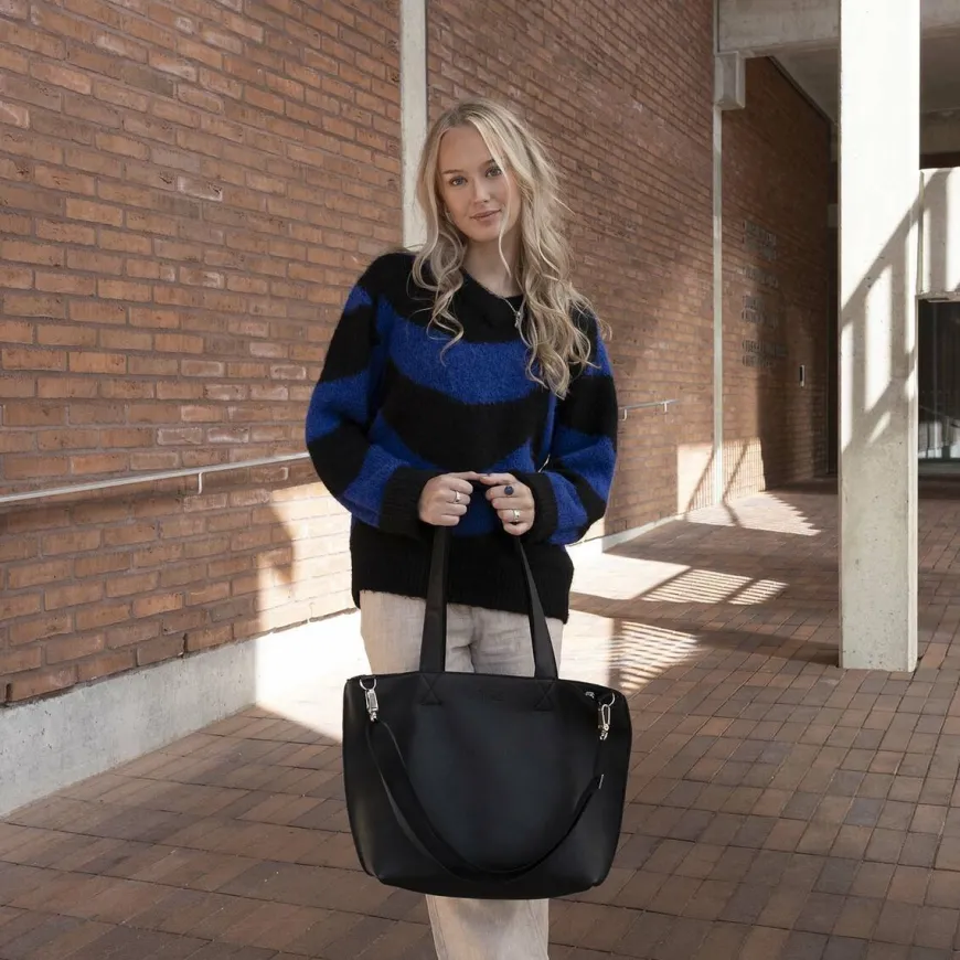 Miiko Kajo Laukku, Musta