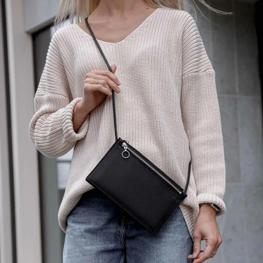 Miiko Piilo Laukku, Musta (Hopea Vetoketju)