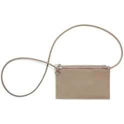 Miiko Piilo Laukku, Titan