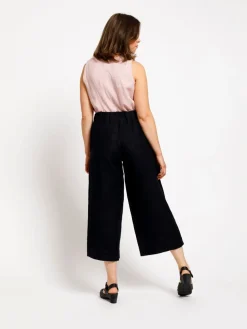 Nouki Linja Culottes, Musta