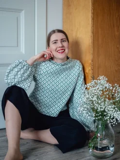 Nouki Talvikki Paita, Valkovihrea