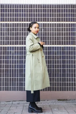 Nouki Usva Trenssi, Vedenvihrea