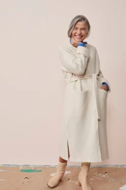 Papu Villakangastakki, White Sand