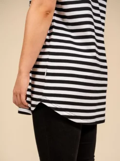 Riva Muisto T-Paita, Pitka