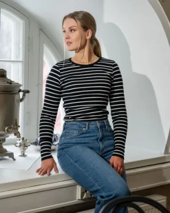 Riva Raitapaita, Musta