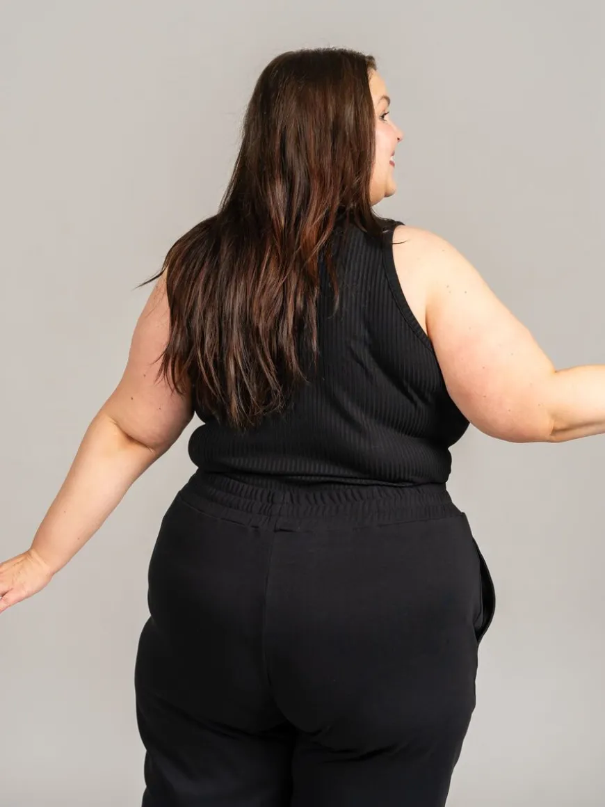 Riva Ribbitoppi, Musta