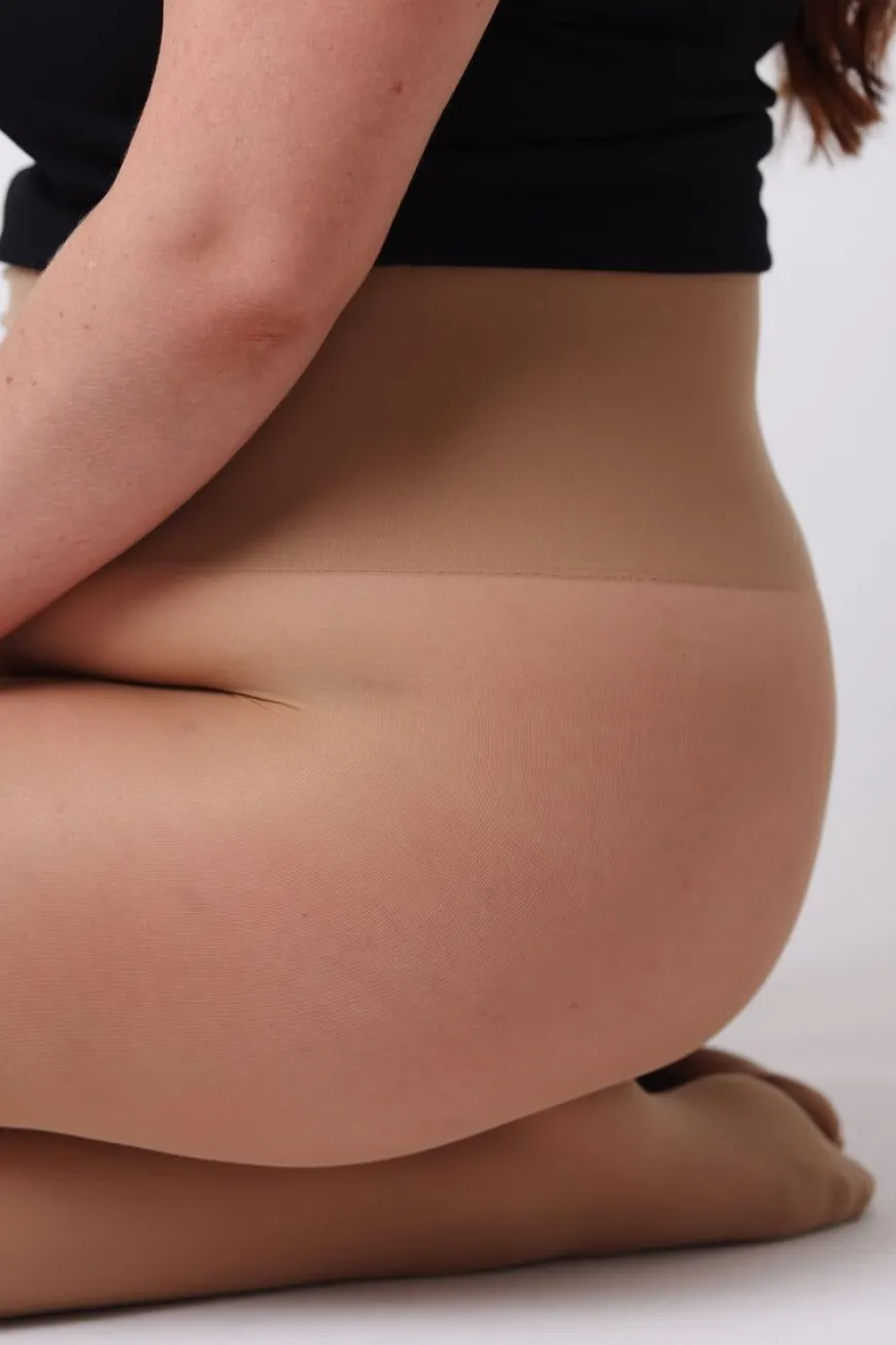 40Th Heaven Sukkahousut, Butt Naked