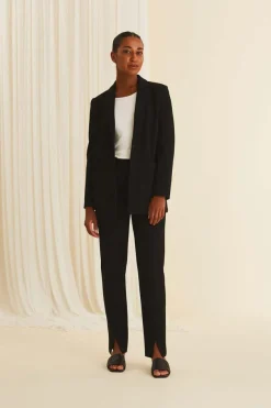 Voglia Emmy Jakku, Musta